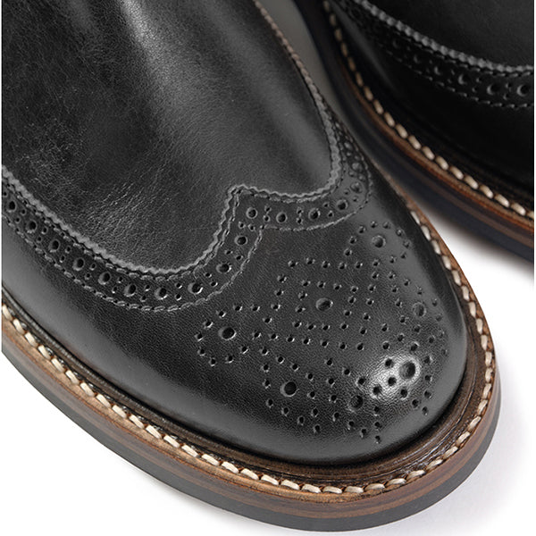 MEDALLION BROGUE CHELSEA BOOTS / SHINKI HIKAKU HORSEBUTT / BLACK - Image 8